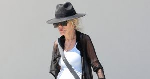 Iconic 70s actress sparks strong reactions after walking her dogs