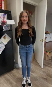 14-year-old teenager passed away after putting lamp on her …𝗦𝗲𝗲 𝗺𝗼𝗿e